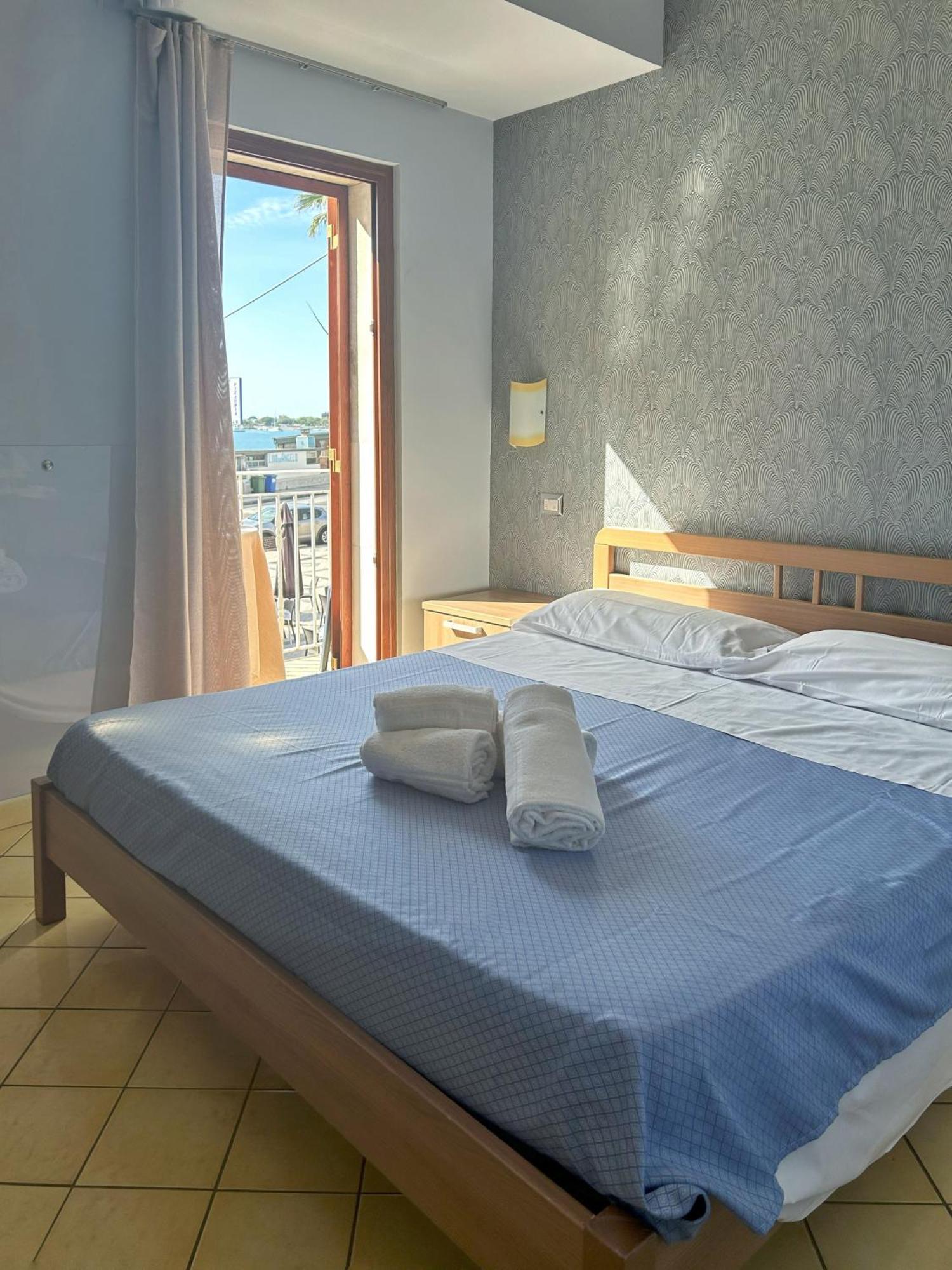 La Piazzetta Panzió Giardini-Naxos Kültér fotó